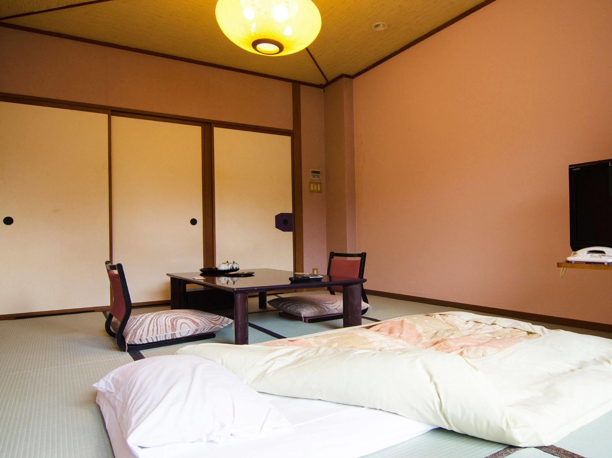 Hotel Musashiya Хаконе Екстериор снимка